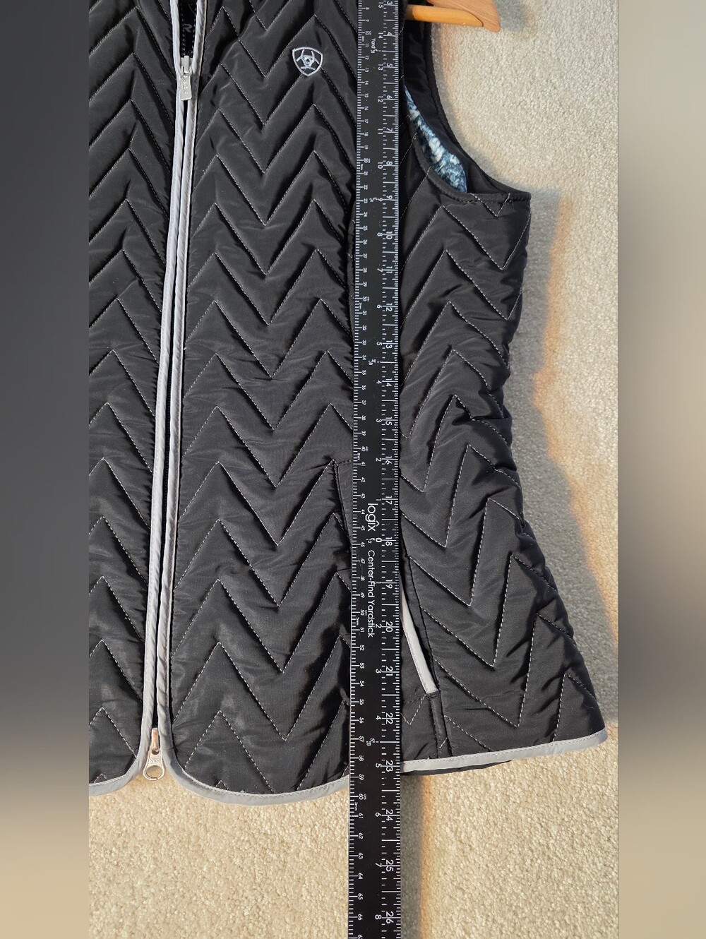 Ariat Ashley Fitted Quilted Insulated Vest Black Barn Chores Equestrian Womens M - Picture 4 of 8